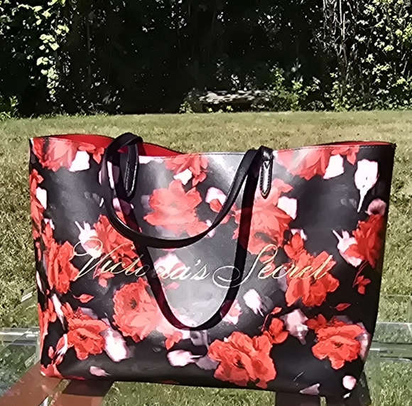 Victorias Secret Tote black/red roses - Picture 1 of 7
